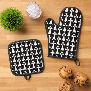 Ermine Pattern, Mediaeval Pattern, White on Black Oven Mitt & Pot Holder Set