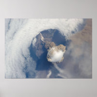 Eruption of Sarychev volcano 2