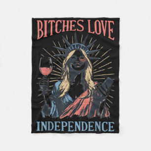Es Love Independence Funny 4th Of July Retro Fleece Blanket