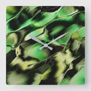 Esculpido de metal opaco, em verde e tom de creme square wall clock