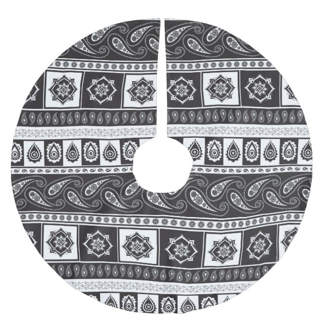 Ethnic Black White: Timeless Pattern Brushed Polyester Tree Skirt (Front)