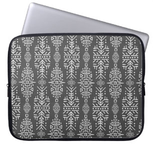 Ethnic Boho Chic: Seamless Tribal Design Laptop Sleeve