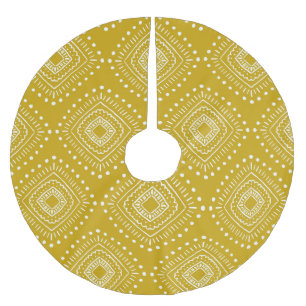 Ethnic geometric pattern: golden yellow, white brushed polyester tree skirt