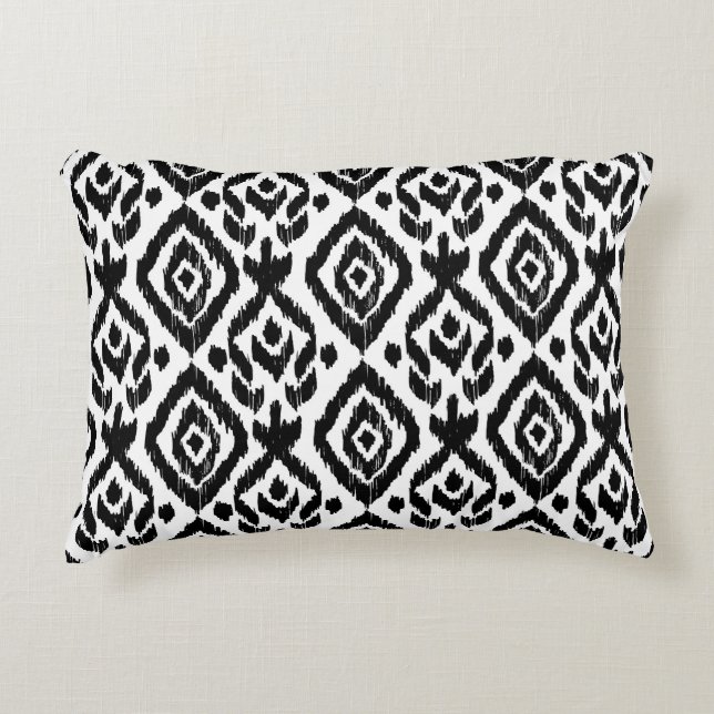 Ethnic hand-drawn, wrapping print pattern. decorative cushion (Front)