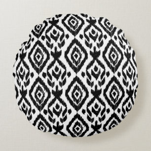 Ethnic hand-drawn, wrapping print pattern. round cushion