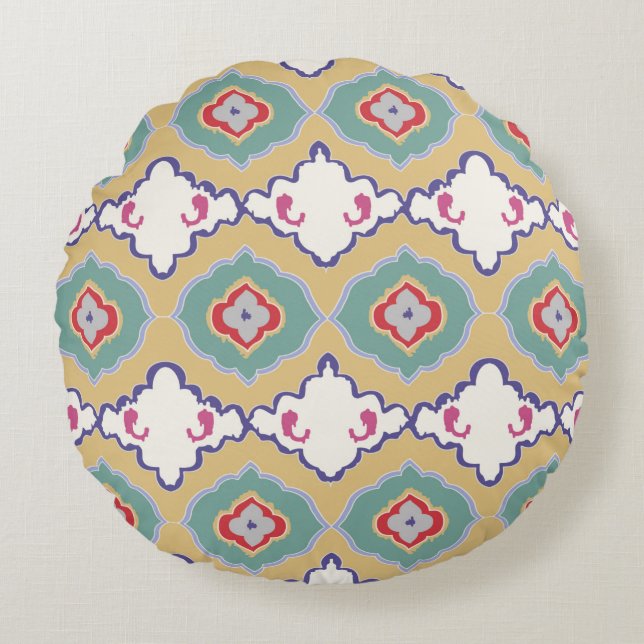 Ethnic ikat chevron pattern background Traditional Round Cushion (Front)