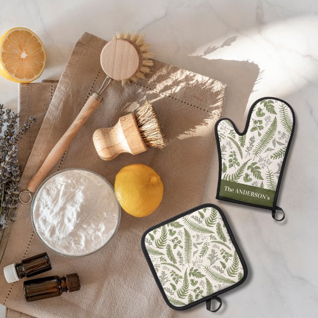 Eucalyptus Leaves Greenery Custom Name Oven Mitt & Pot Holder Set (Eucalyptus Leves Pattern Custom Name Pven Mitt and Pot Holders )