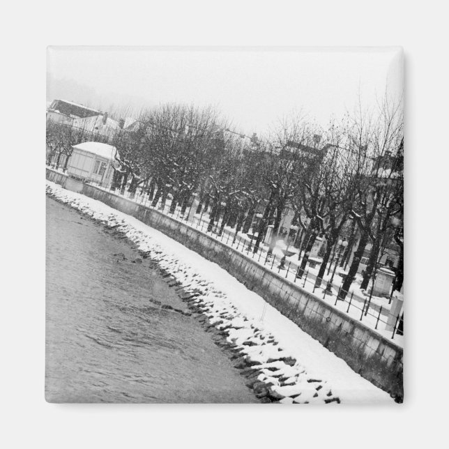 Europe, Austria, Salzburg. The bank of the River Magnet (Front)