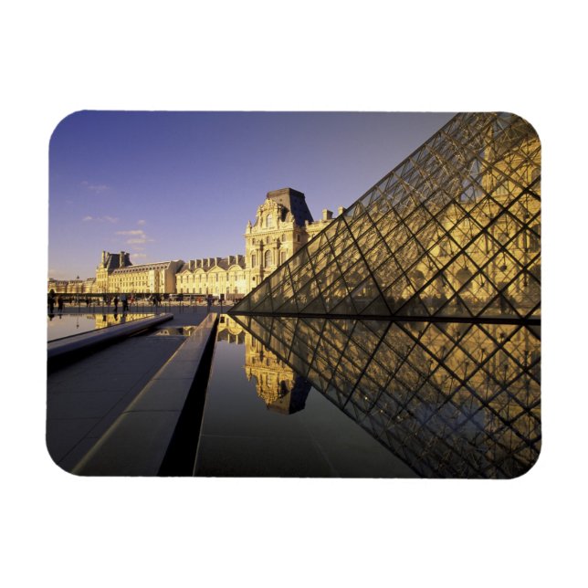 Europe, France, Paris. Le Louvre and glass Magnet (Horizontal)