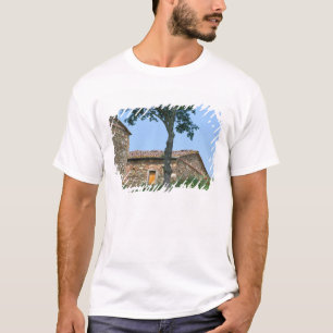 Europe, Italy, Tuscany, abandoned villa in T-Shirt