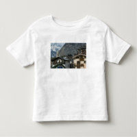 Europe, Italy, Valle d'Aosta, COURMAYEUR: Town
