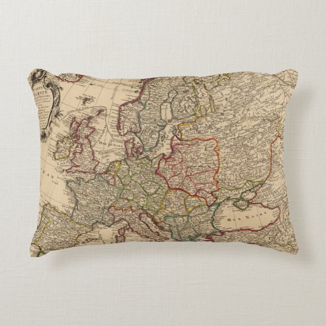 Europe map decorative cushion (Front)