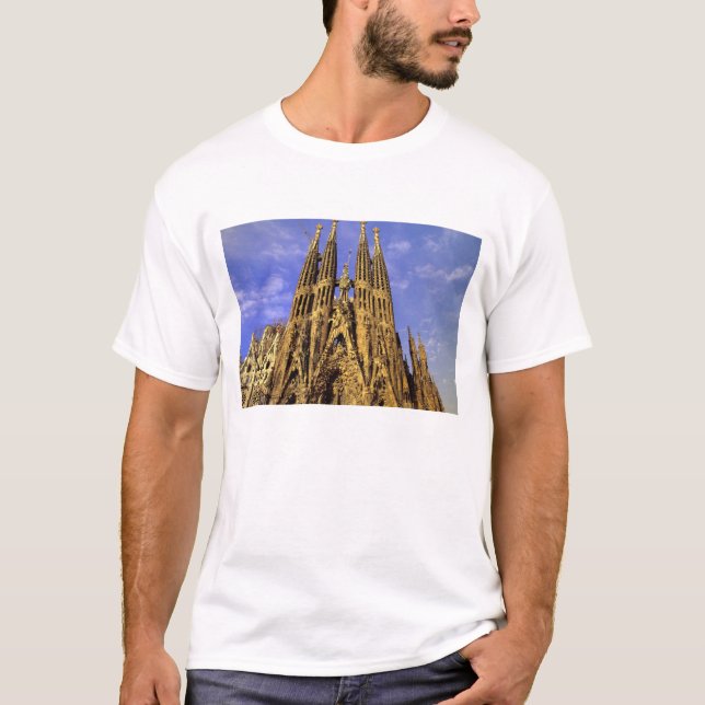 Europe, Spain, Barcelona, Sagrada Familia T-Shirt (Front)