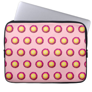 Everlasting Flower Seamless Pattern on Laptop Sleeve