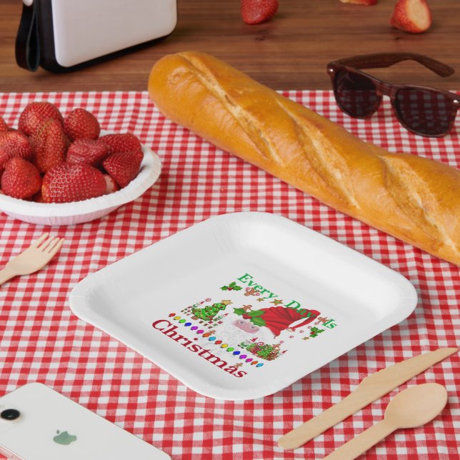 Every Day Is Christmas Paper Plate (Picnic)