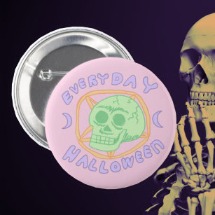 Everyday Is Halloween - Kawaii Pastel Goth Skull 6 Cm Round Badge