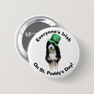 Everyone's Irish on St Paddy's Day cute dog in hat 6 Cm Round Badge