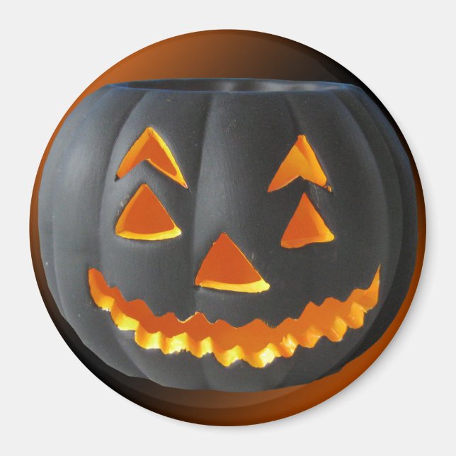 Evil Pumpkin Magnet (Front)