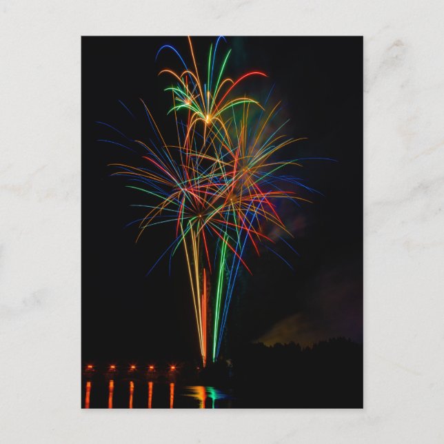 Exhibición de colores en fuegos artificiales postcard (Front)