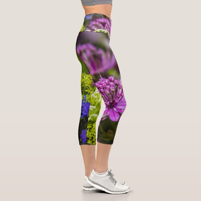 Exquisite magic of blossoms #1 capri leggings (Right)