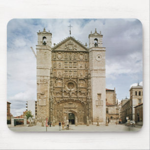 Exterior view of the west fa�ade mouse pad