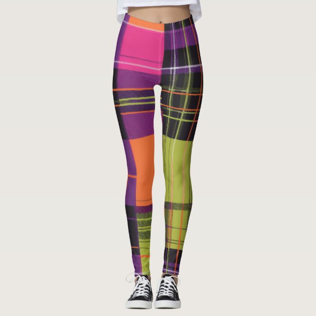 Eye-catching tartan leggings (Front)