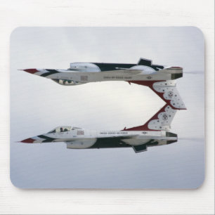 F-16 Thunderbirds Manoeuvre - Inverted Mouse Pad