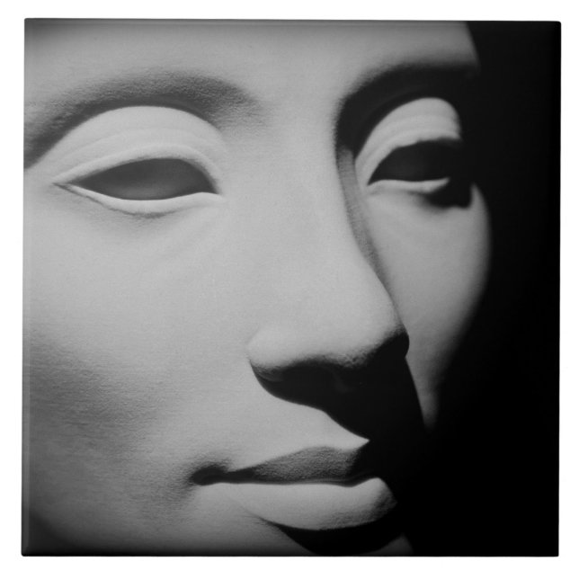 Face of Nefertiti EC22-14 Ceramic Tile (Front)