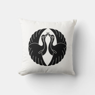 Facing white cranes cushion