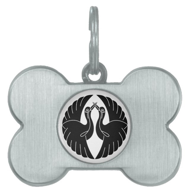 Facing white cranes pet tag (Front)