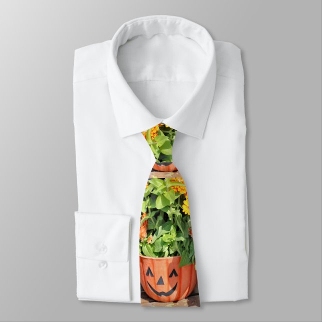 Fall planter tie (Tied)