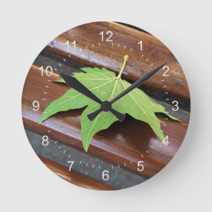 fallen leaf round clock