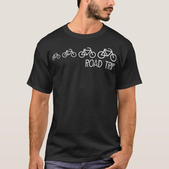 Family Cycling Road Trip Mom Dad  Kids Bicycles  T-Shirt (Front)