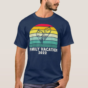 Family Vacation 2022 Vintage Cream Retro Summer T-Shirt
