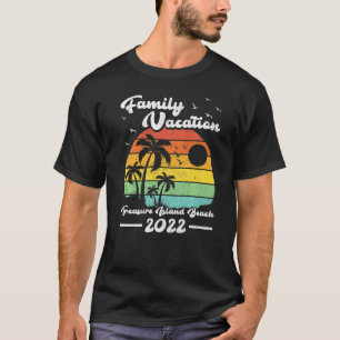 Family Vacation 2022 Vintage Florida Treasure Isla T-Shirt