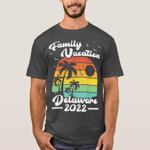 Family Vacation 2022 Vintage Retro Delaware Beach  T-Shirt
