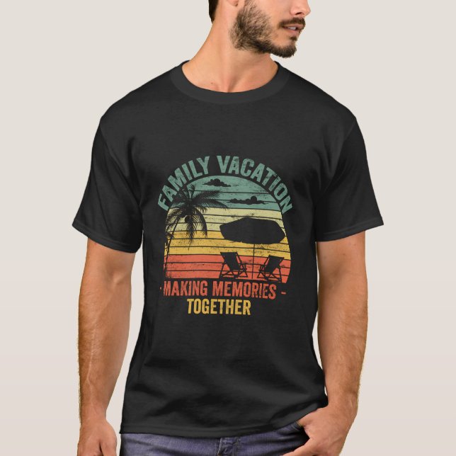 Family Vacation 2023 Beach Matching Summer Vacatio T-Shirt (Front)