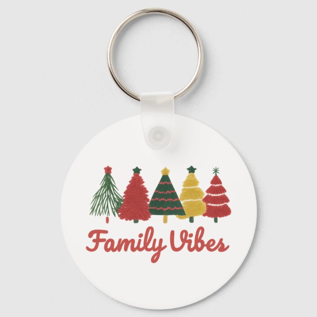 Family Vibes – Cozy Christmas Tree Design Key Ring (Front)