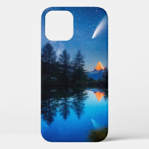 Fantastic starry sky over the Matterhorn spire. Lo iPhone 12 Case