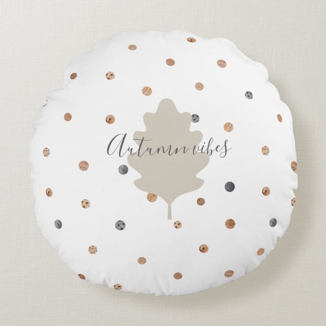 Fantasy-inspired botanical elements round cushion (Front)