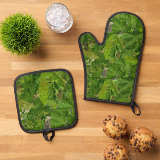 Fantasy Tropical Forest Oven Mitt & Pot Holder Set