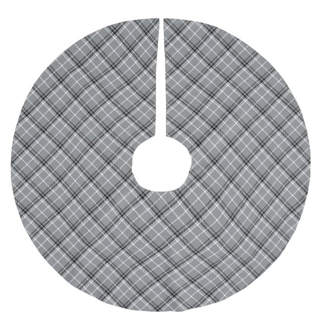 Farmhouse grayscale plaid diagonal pattern country brushed polyester tree skirt (Front)