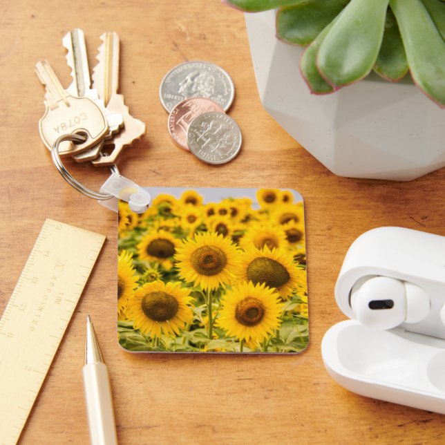 Farms | A Sunflower Field Key Ring (Desk)