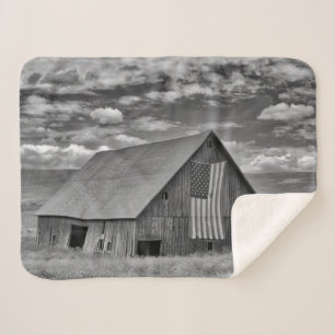 Farms   BW American Flag Barn Scene Sherpa Blanket