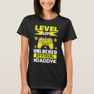 Father Level Up To Daddy Dad Parents Birth Gamer T-Shirt