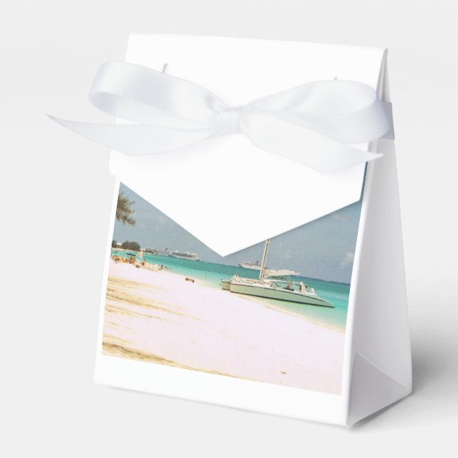 Favour Box with Beach Scene (Front Side)