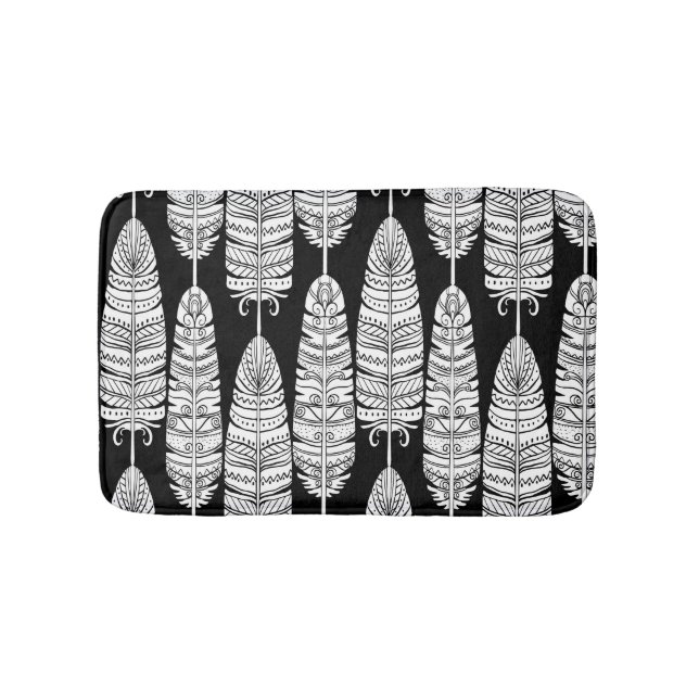 Feathers boho: black and white pattern bath mat (Front)