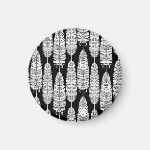 Feathers boho: black and white pattern magnet