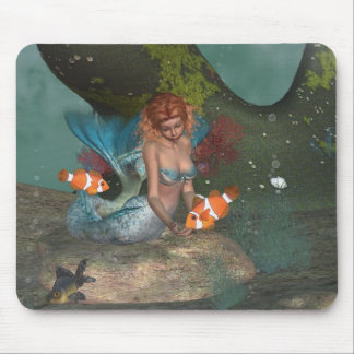 Feeding the fishies Mermaid Mousepad