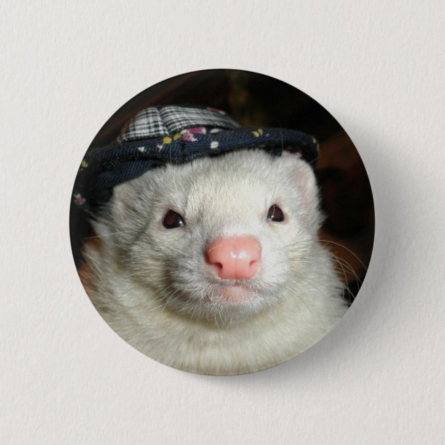 ferret and the hat 6 cm round badge (Front)
